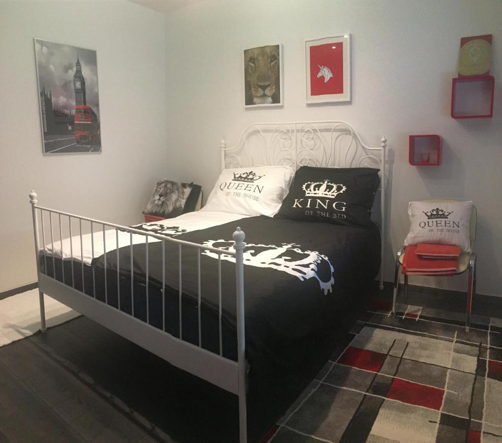 Buckingham Palace Apartman, Debrecen Ngoại thất bức ảnh
