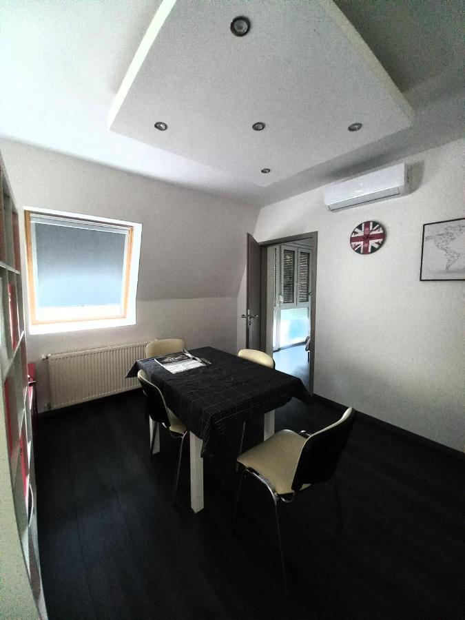 Buckingham Palace Apartman, Debrecen Ngoại thất bức ảnh